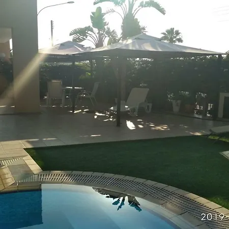 Long Beach Garden Villa